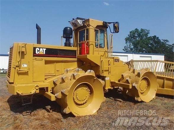 CAT 826C Atliekų presai