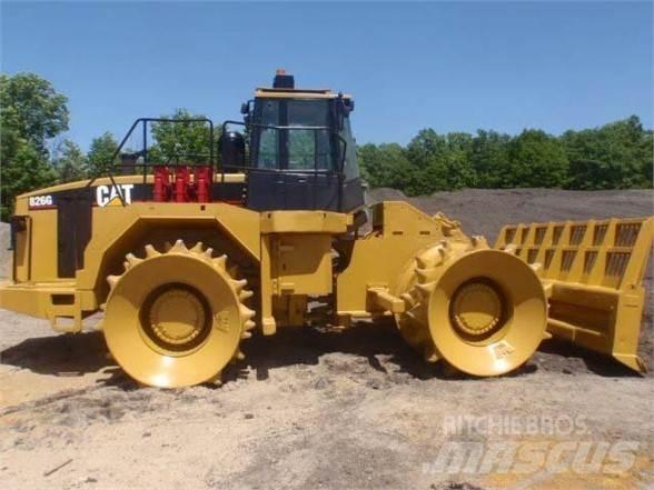 CAT 826G Atliekų presai