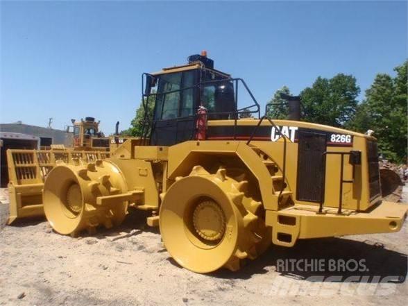 CAT 826G Atliekų presai
