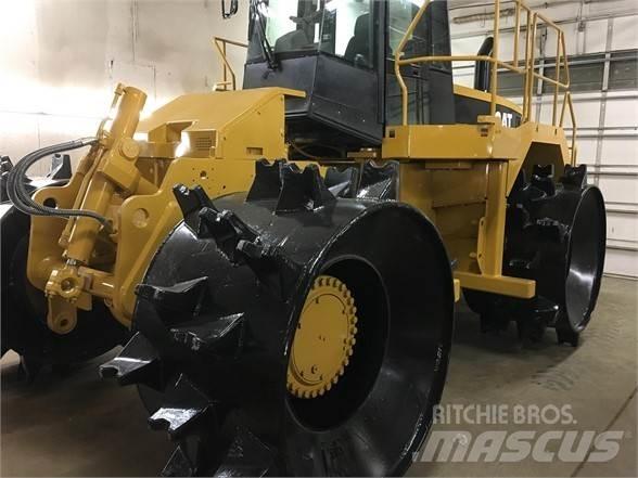 CAT 826G Atliekų presai