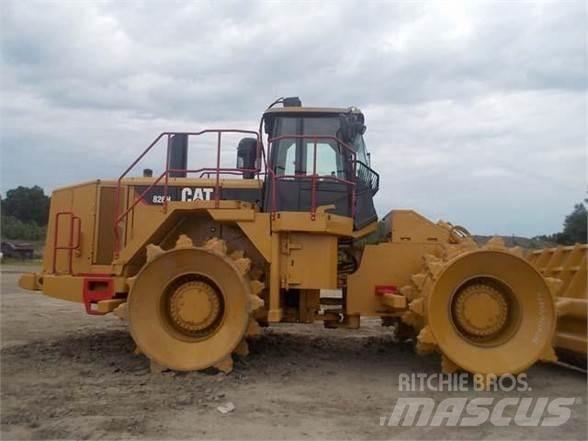 CAT 826H Atliekų presai