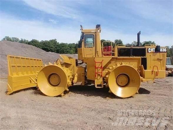 CAT 836C Atliekų presai