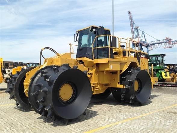 CAT 836G Atliekų presai