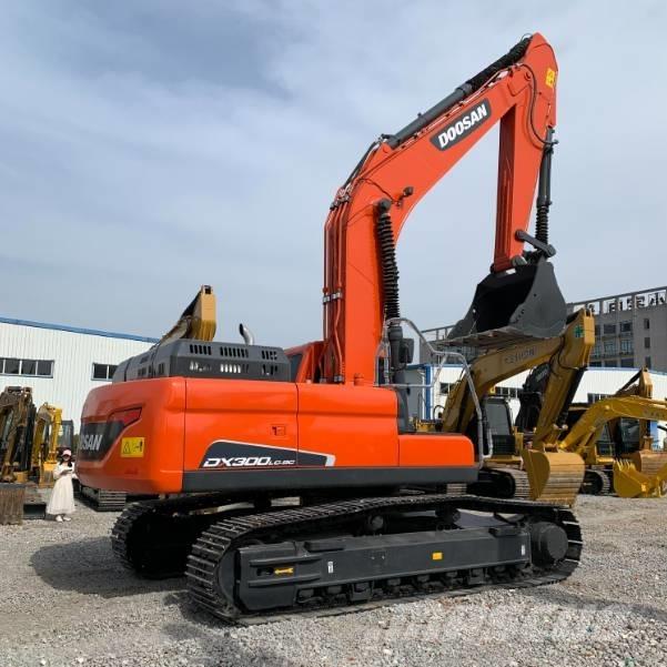 Doosan 300LC-9C Vikšriniai ekskavatoriai