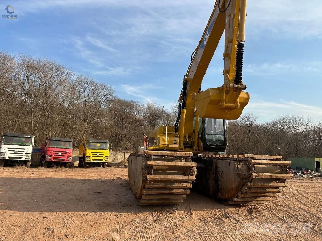 CAT 320 C L Amfibiniai ekskavatoriai