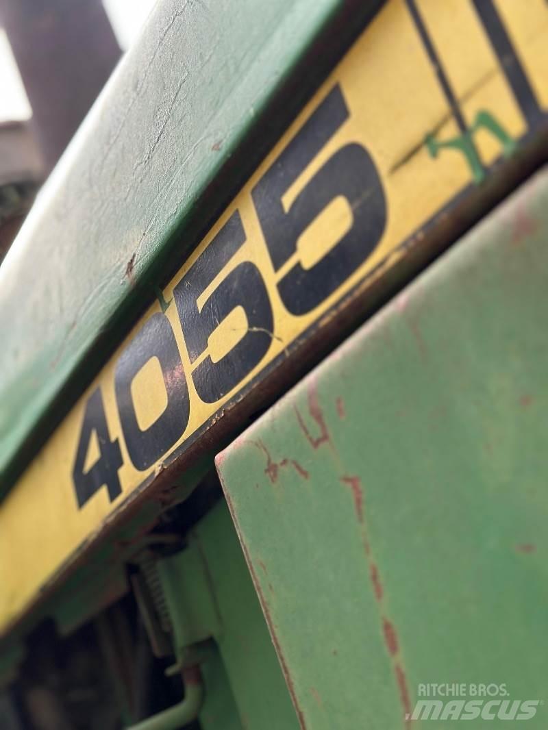 John Deere 4055 Traktoriai