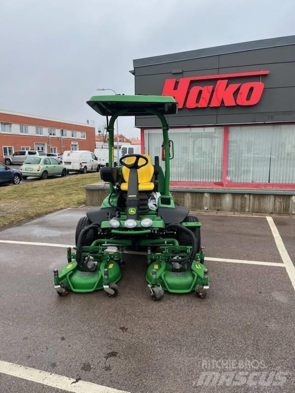 John Deere 7400A Trijų dalių pjaunamosios