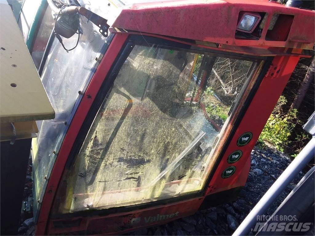 Valmet 941 Kabinos ir salonai
