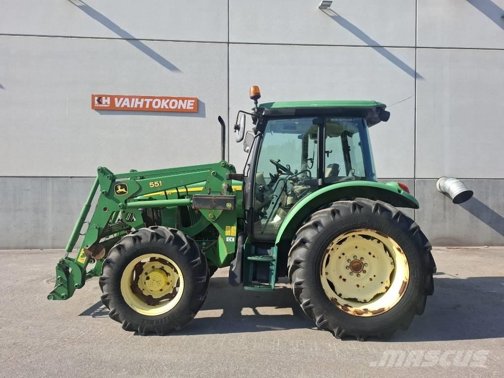 John Deere 5820 Traktoriai