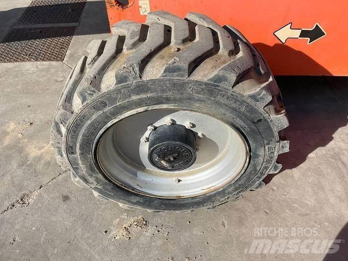 JLG 660 SJ Teleskopiniai keltuvai