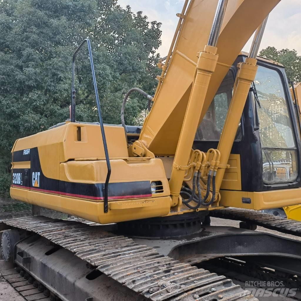 CAT 320 B LC Vikšriniai ekskavatoriai