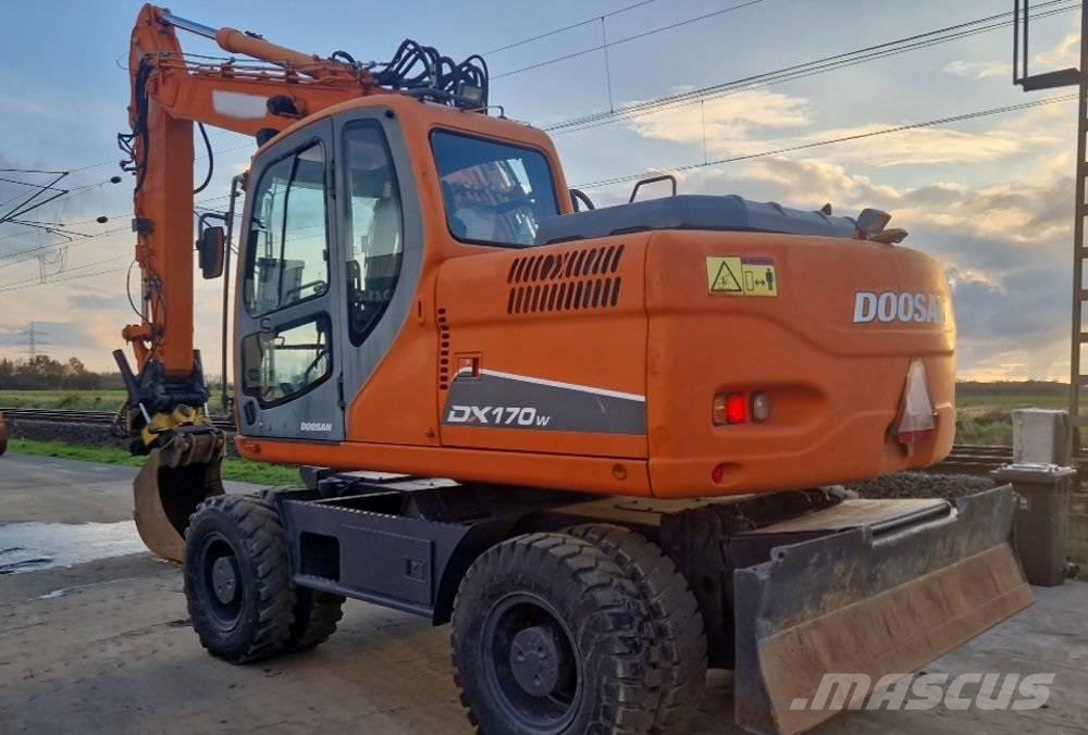 Doosan DX 170 W Ratiniai ekskavatoriai