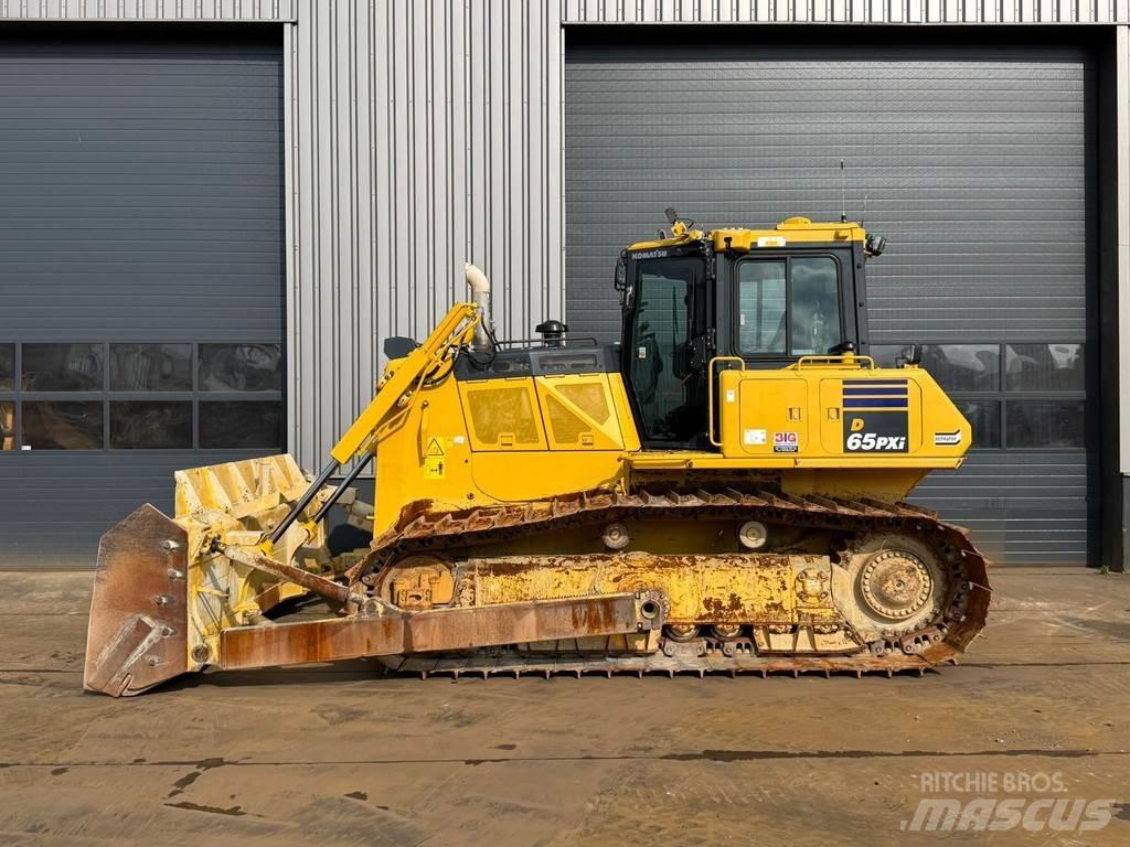 Komatsu D65PXi-18 Vikšriniai buldozeriai