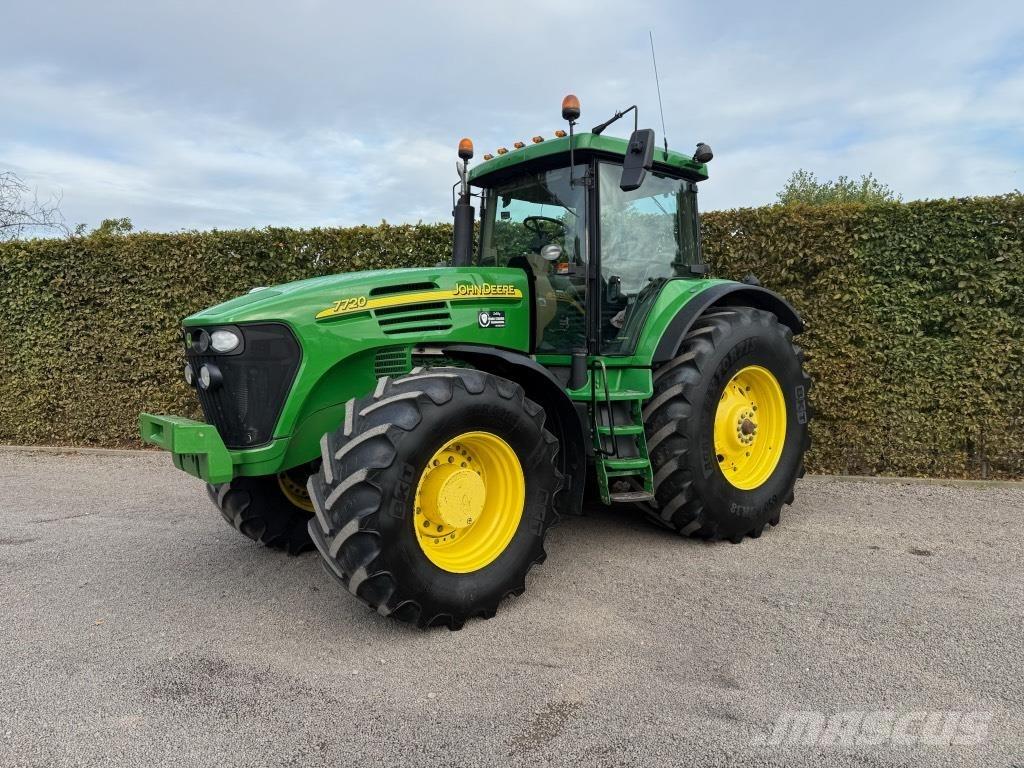 John Deere 7720 Traktoriai
