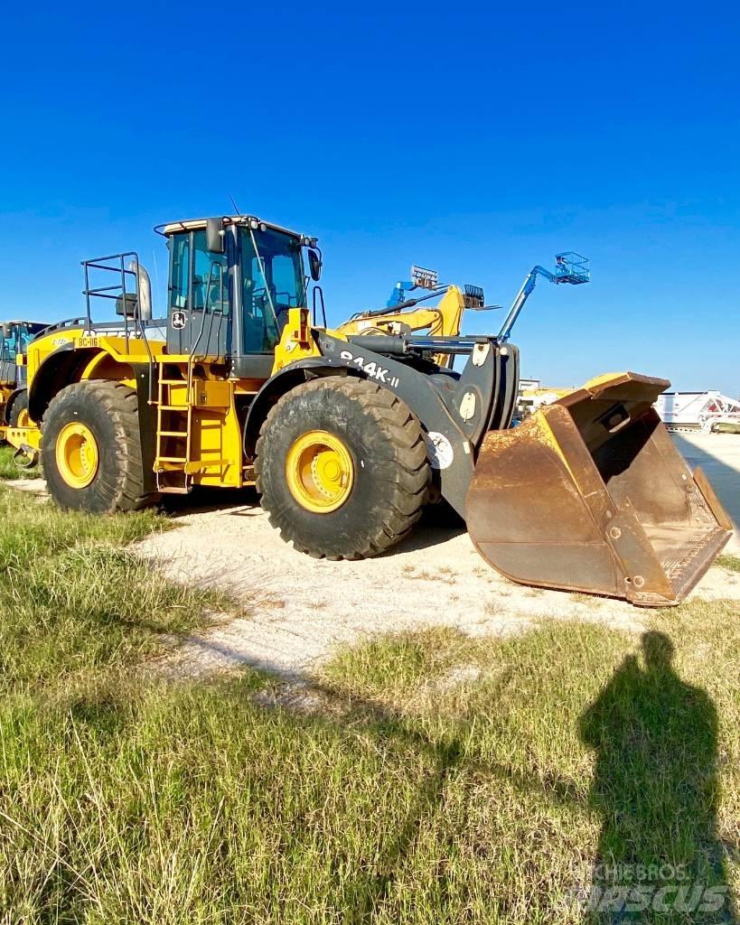 John Deere 844K Naudoti ratiniai krautuvai
