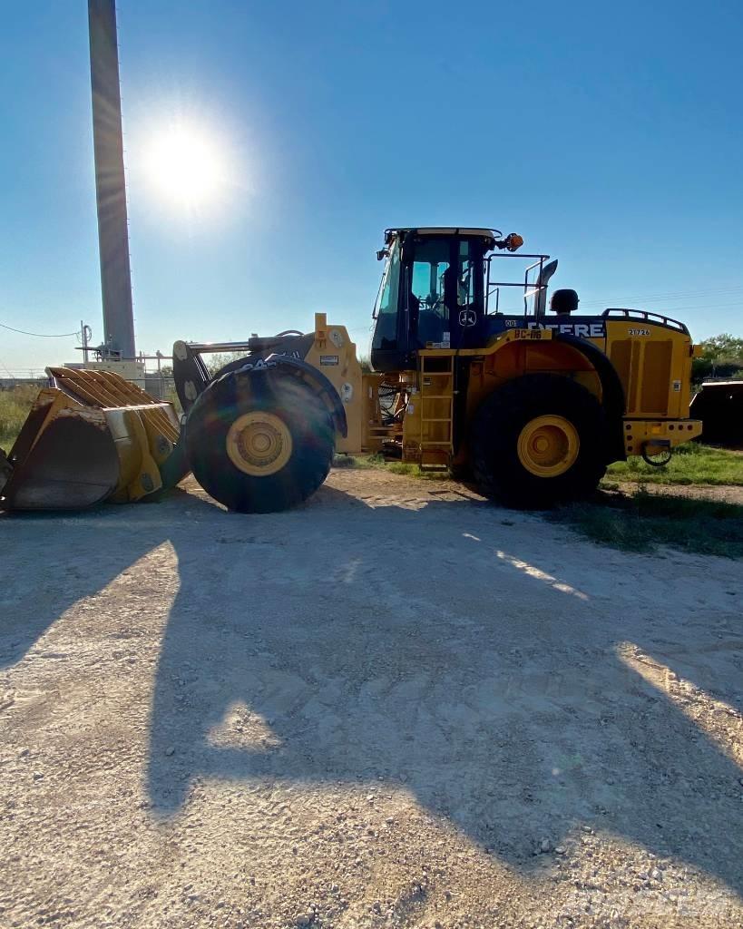 John Deere 844K Naudoti ratiniai krautuvai