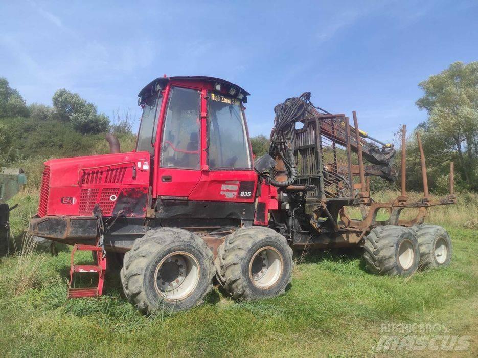 Komatsu 835 Naudoti miškovežiai (Forvarderiai)