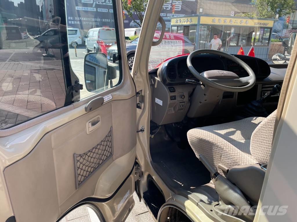 Toyota Coaster Bus Mikroautobusai