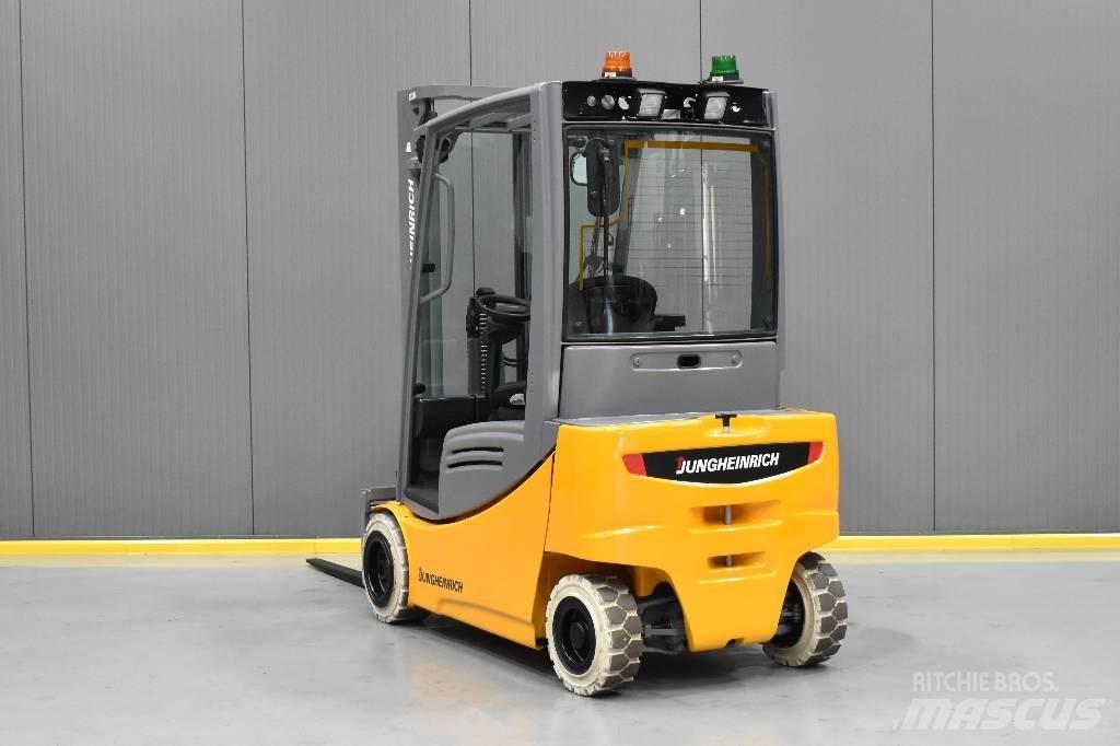 Jungheinrich EFG 320 Elektriniai šakiniai krautuvai