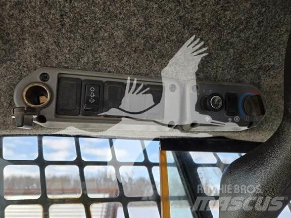 Bobcat S185 Krautuvai su šoniniu pasukimu