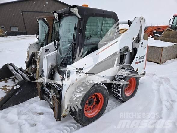 Bobcat S570 Krautuvai su šoniniu pasukimu