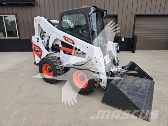 Bobcat S650 Krautuvai su šoniniu pasukimu