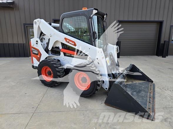 Bobcat S650 Krautuvai su šoniniu pasukimu