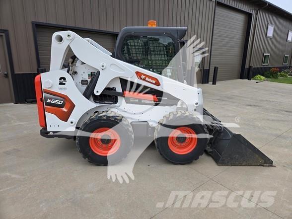 Bobcat S650 Krautuvai su šoniniu pasukimu