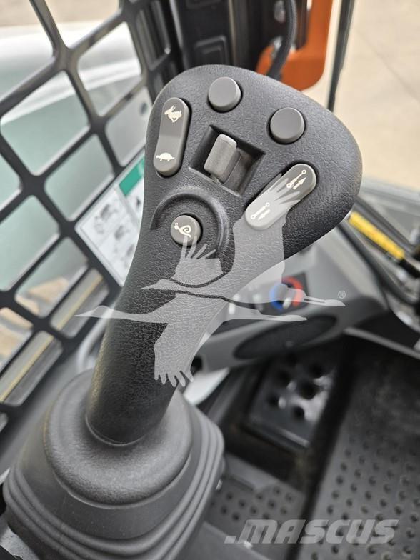 Bobcat S650 Krautuvai su šoniniu pasukimu