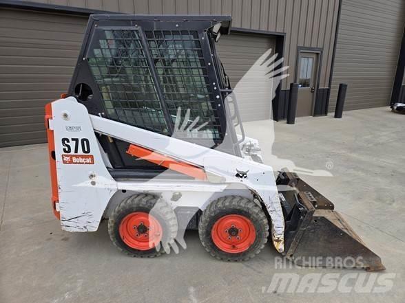 Bobcat S70 Krautuvai su šoniniu pasukimu