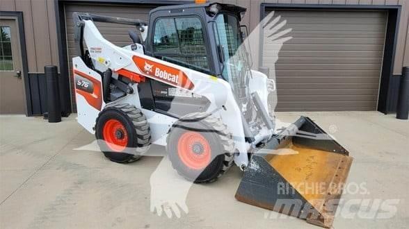 Bobcat S76 Krautuvai su šoniniu pasukimu