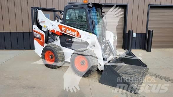 Bobcat S76 Krautuvai su šoniniu pasukimu
