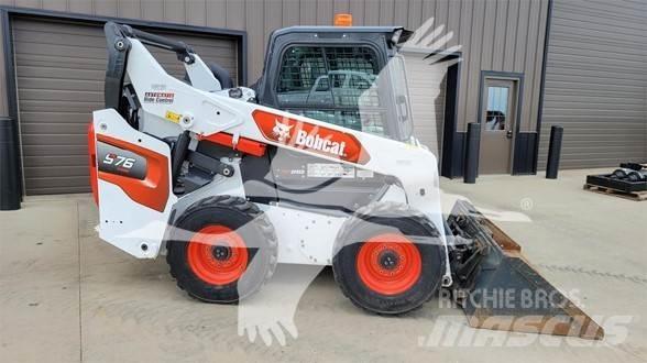 Bobcat S76 Krautuvai su šoniniu pasukimu