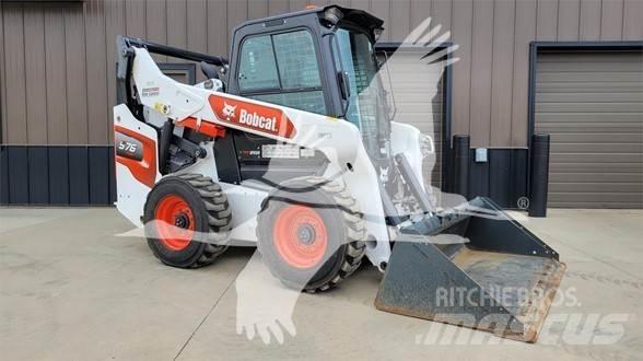 Bobcat S76 Krautuvai su šoniniu pasukimu