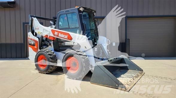 Bobcat S76 Krautuvai su šoniniu pasukimu