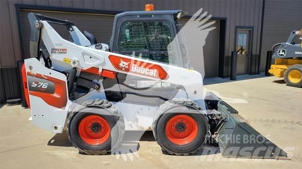 Bobcat S76 Krautuvai su šoniniu pasukimu