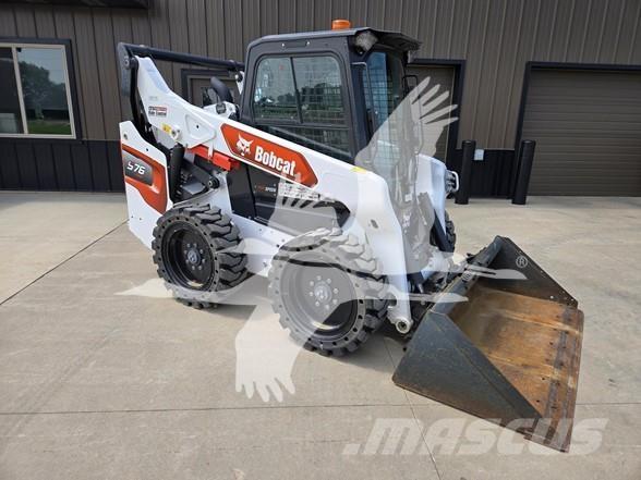 Bobcat S76 Krautuvai su šoniniu pasukimu
