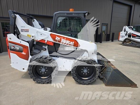 Bobcat S76 Krautuvai su šoniniu pasukimu