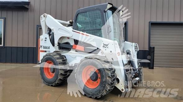 Bobcat S850 Krautuvai su šoniniu pasukimu