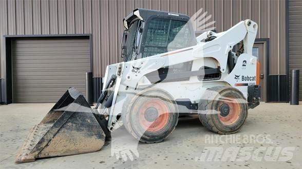 Bobcat S850 Krautuvai su šoniniu pasukimu