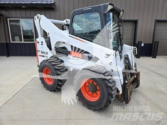 Bobcat S850 Krautuvai su šoniniu pasukimu