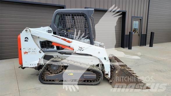 Bobcat T450 Krautuvai su šoniniu pasukimu