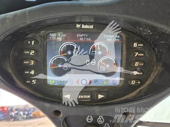 Bobcat T450 Krautuvai su šoniniu pasukimu