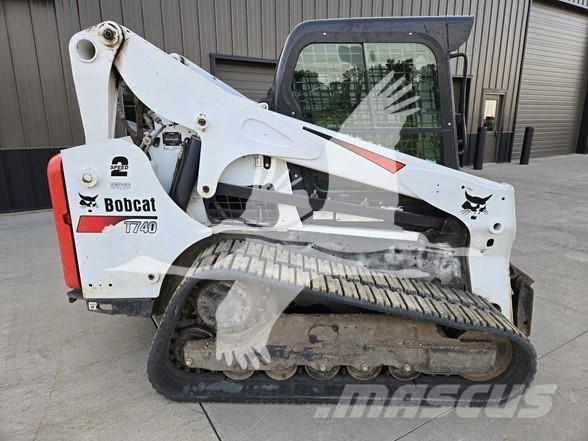Bobcat T740 Krautuvai su šoniniu pasukimu