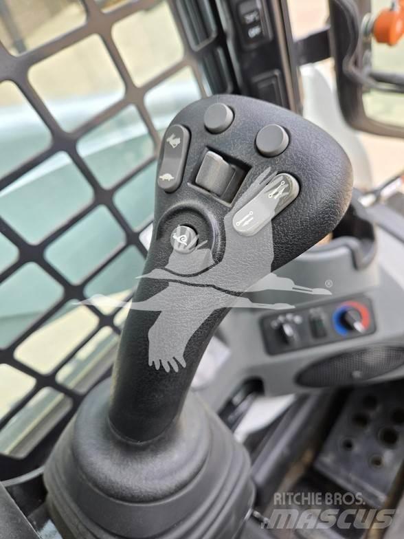 Bobcat T770 Krautuvai su šoniniu pasukimu
