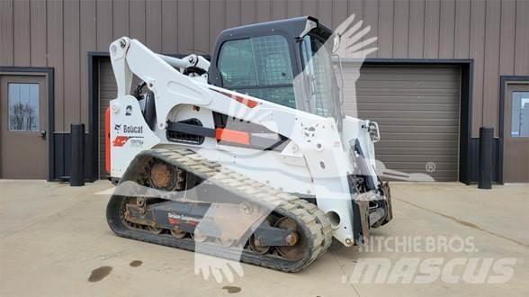 Bobcat T870 Krautuvai su šoniniu pasukimu