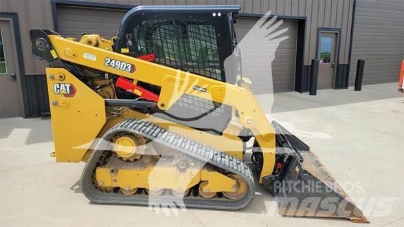 CAT 249D3 Krautuvai su šoniniu pasukimu