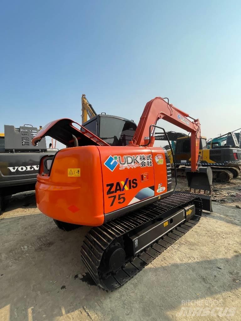Hitachi ZX 75 Vikšriniai ekskavatoriai