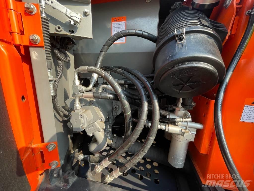 Hitachi ZX 75 Vikšriniai ekskavatoriai