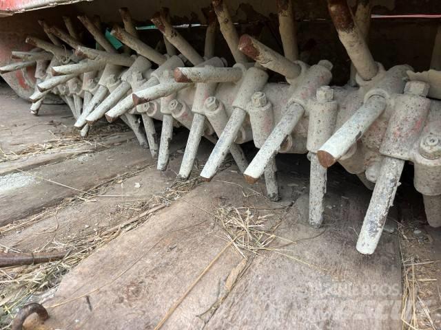 Agrator spikrotor Varomosios akėčios ir žemės frezos